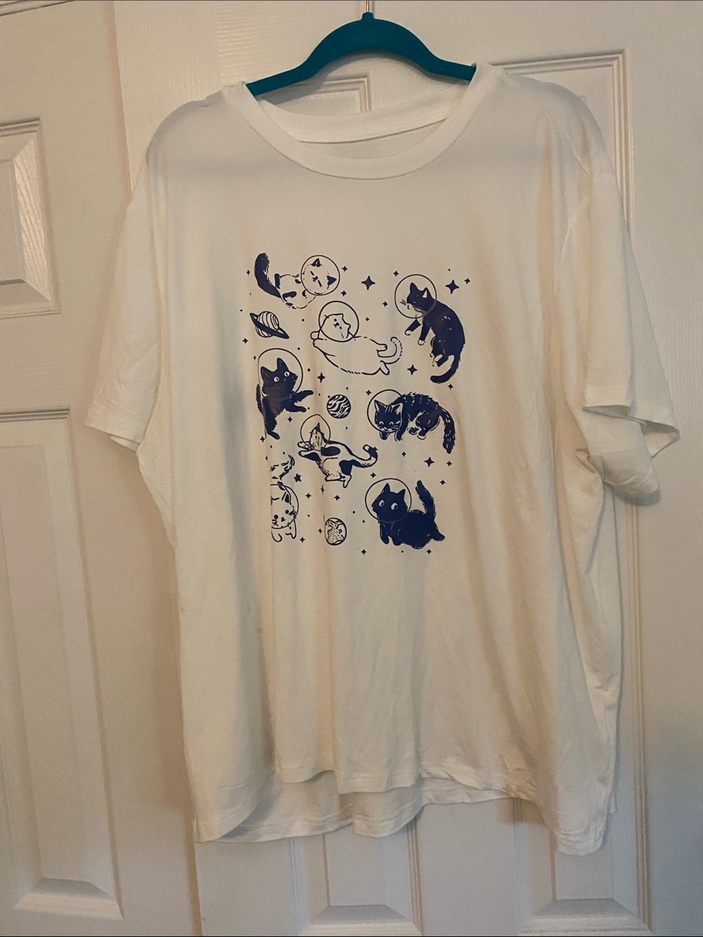 White Cat Print T-Shirt for Cat Lovers